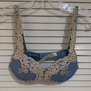 Intimissimi Elegant Lace Trimmed Blue Bra